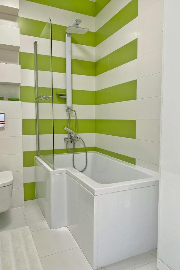 Pop-art - apartament w centrum z widokiem na rzekę Rzeszów Exterior foto