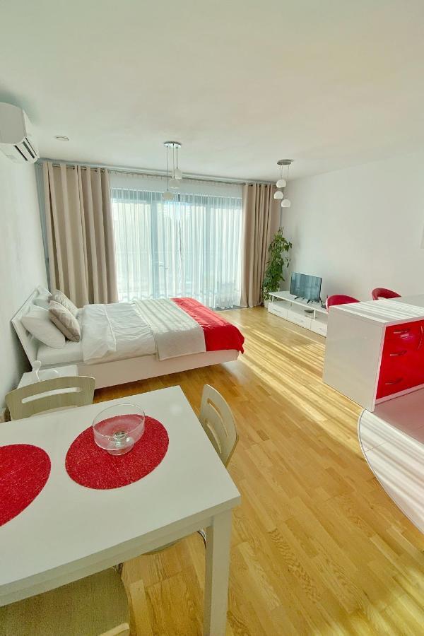 Pop-art - apartament w centrum z widokiem na rzekę Rzeszów Exterior foto