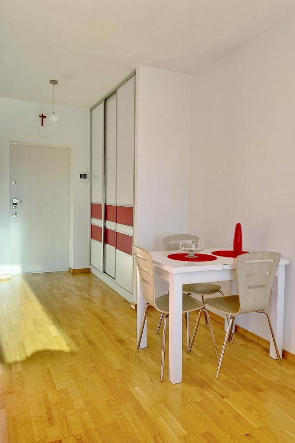 Pop-art - apartament w centrum z widokiem na rzekę Rzeszów Exterior foto