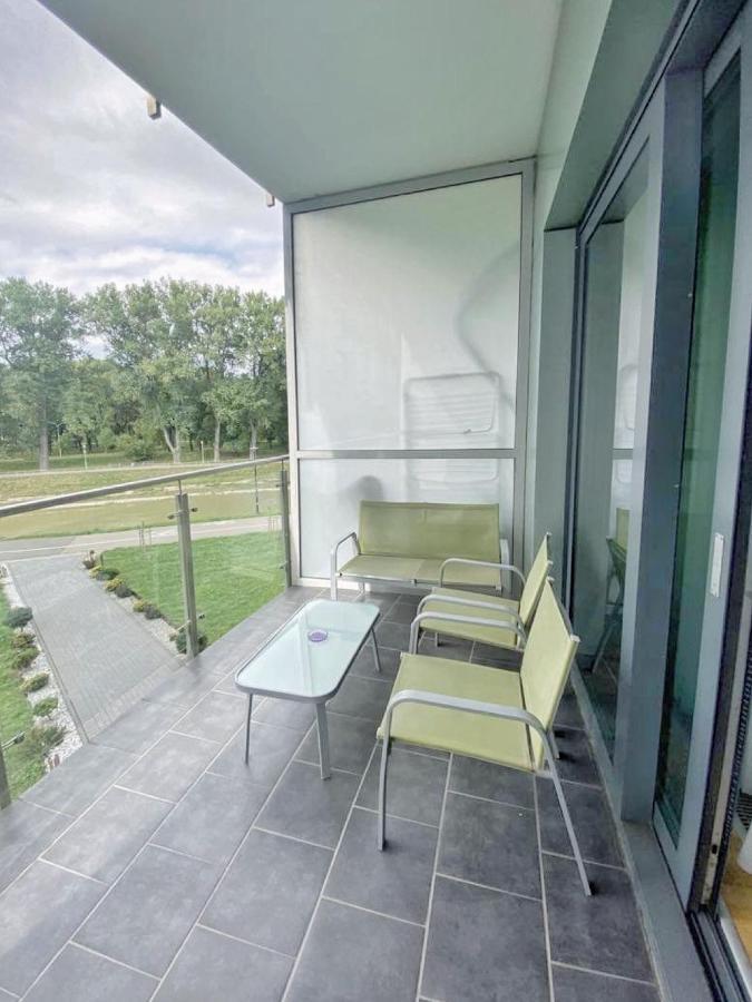 Pop-art - apartament w centrum z widokiem na rzekę Rzeszów Exterior foto
